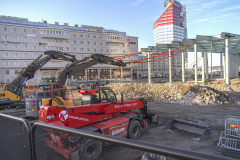 Kranfordonen kommer att dra ner den.