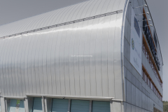 Partille Arena har intressant arkitektur. Den är inte symmetrisk och jag försöker hitta intressanta vinklar på byggnaden.
