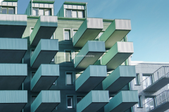 I de gröna flerfamiljshuset har inflyttning börjat sedan sista kvartalet 2022.