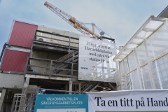 Produktionen i Handelshögskolan står still efter Sernekes konkurs. Västlänken kommer att ha en station inne på Handelshögskolan.