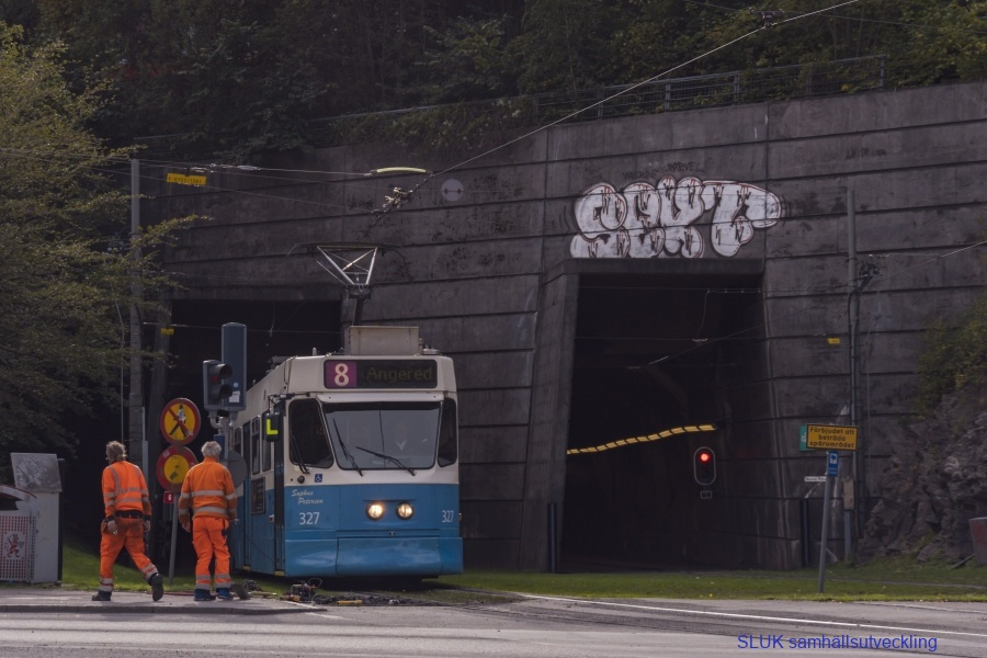 Här kommer spårvagnen från Chalmers i den befintliga tunneln.