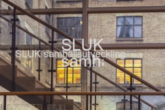Det här är trappan och innergården på Stadsmuseet. En projekttävling har gjorts och fem utvalda förslag har varit utställda under 15-29 januari 2020 på museet . Nu i februari kommer en jury att besluta vilket alternativ  om vinner.