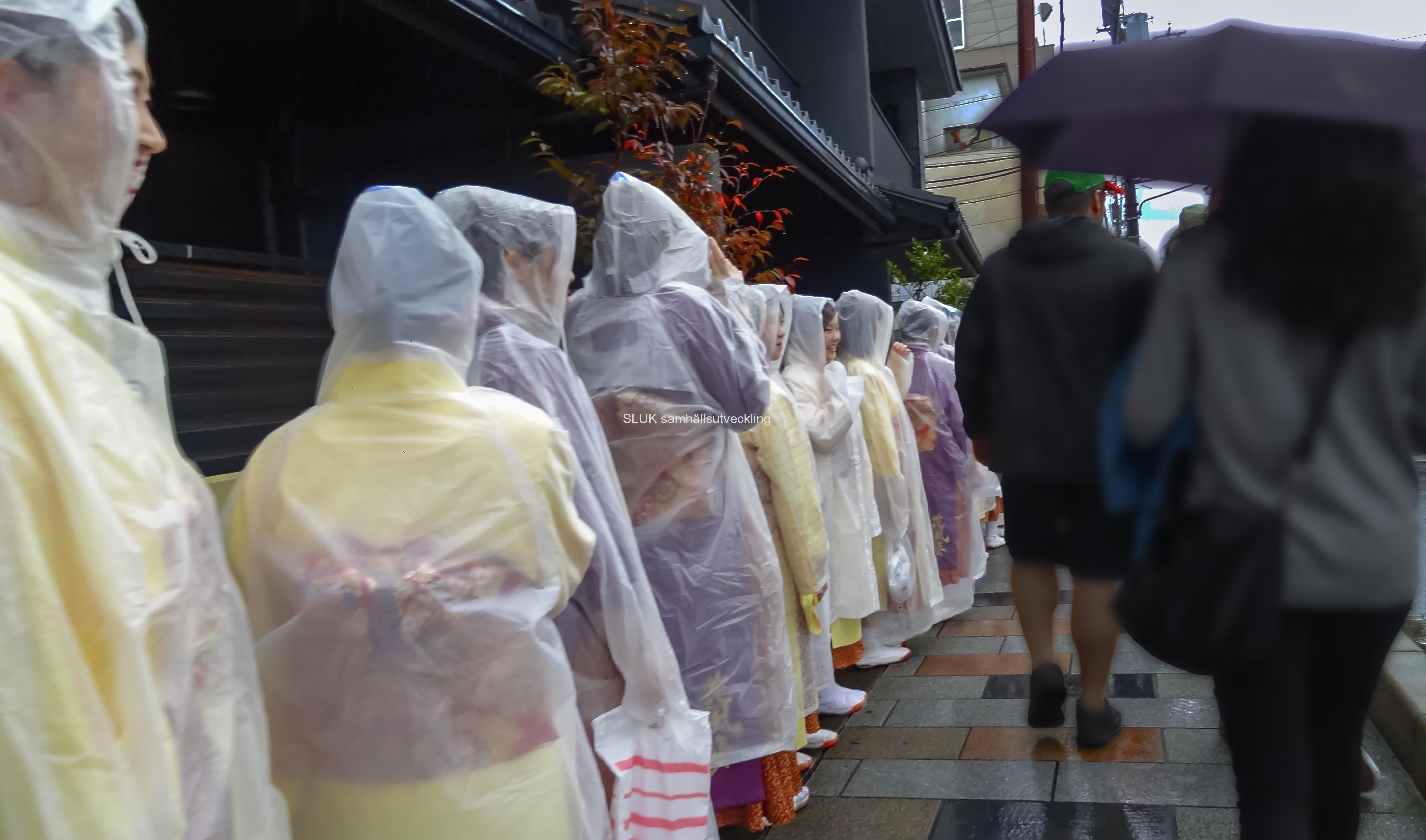 Geishor och regn i Kyoto