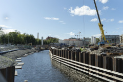 Kanalens västra sidan har täckts.
