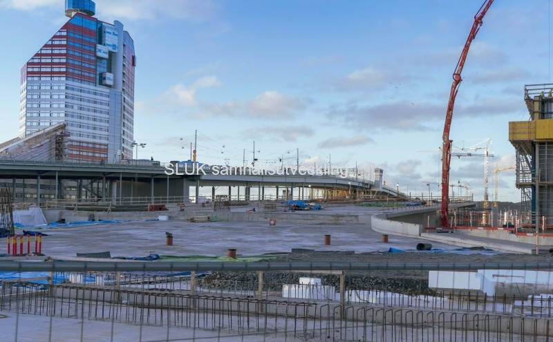 Till vänster om Götaälvsborgsbron finns fastigheten Läppstiftet i Lilla Bommen