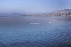 Morgondimma i Salamina, Grekland