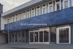 Flera lokaler är tomma.