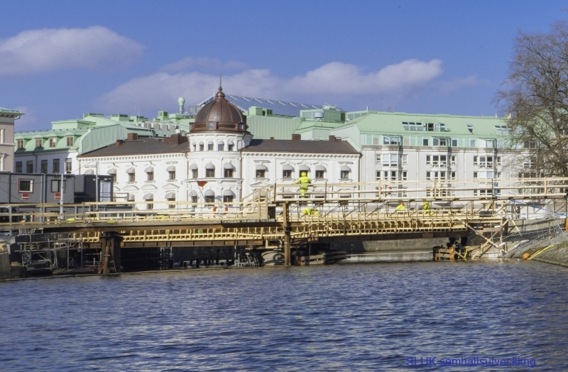 Här visas reparationsarbeten