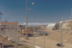 Området var tidigare parkeringar utmed Södra Allégatan, nära Hagakyrkan