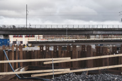 Ny bro för gång- och cykeltrafik byggs mot Olskroken.
